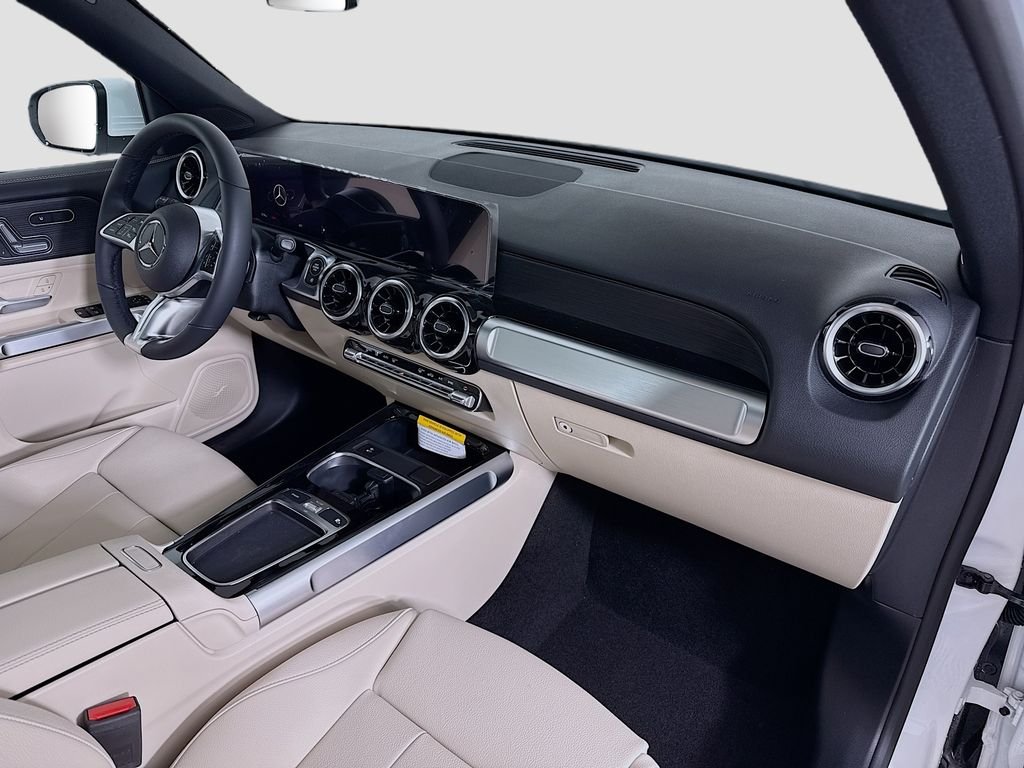 Used 2026 White Mercedes-Benz GLB 250 image 28