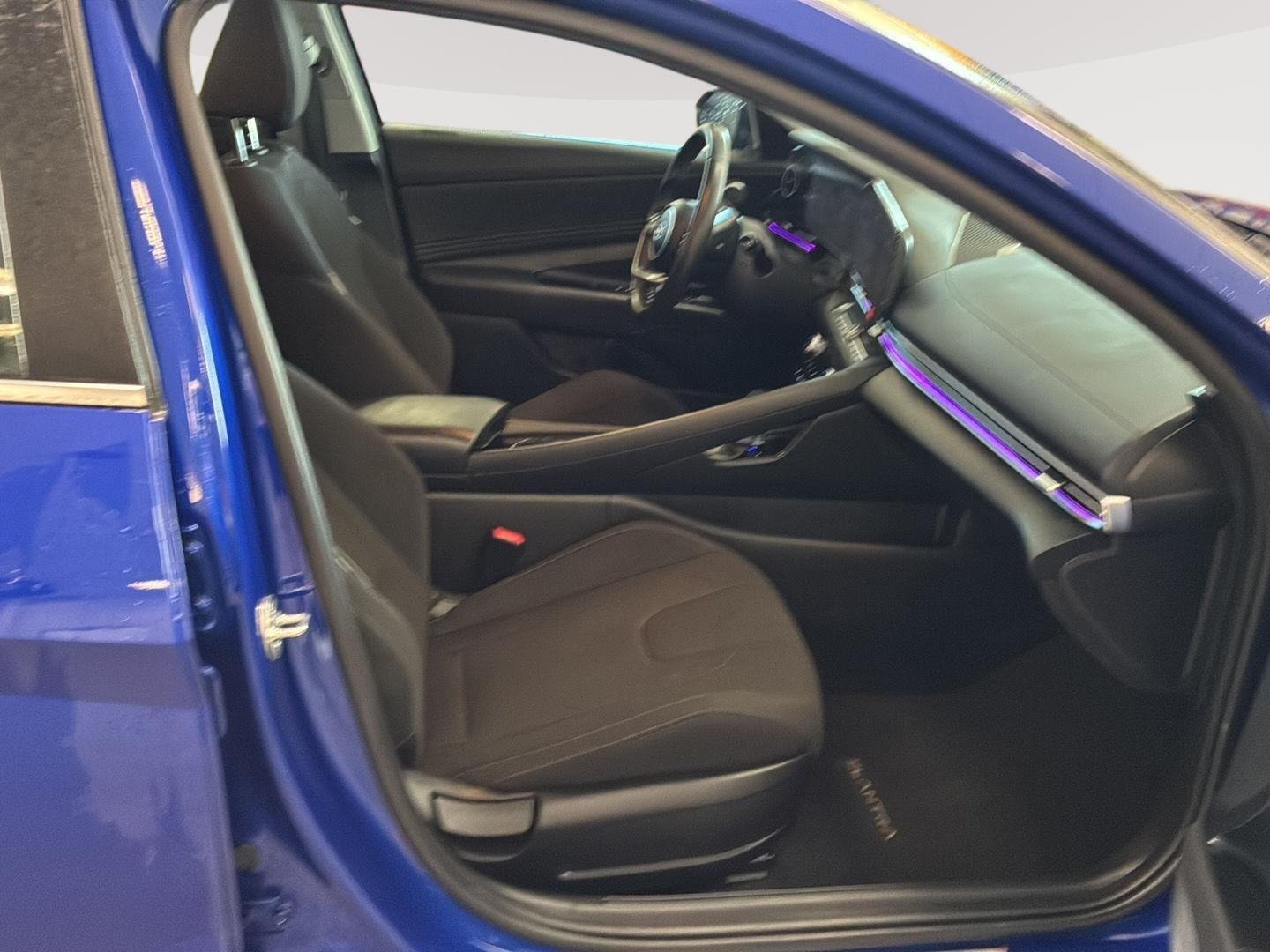 Used 2024 Intense Blue Hyundai SEL image 10