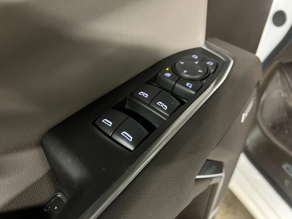 2026 GMC Sierra 1500 SLT - Photo 15