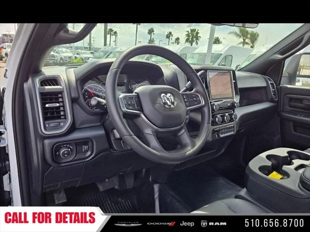 2026 RAM 3500 Chassis Tradesman - Photo 13