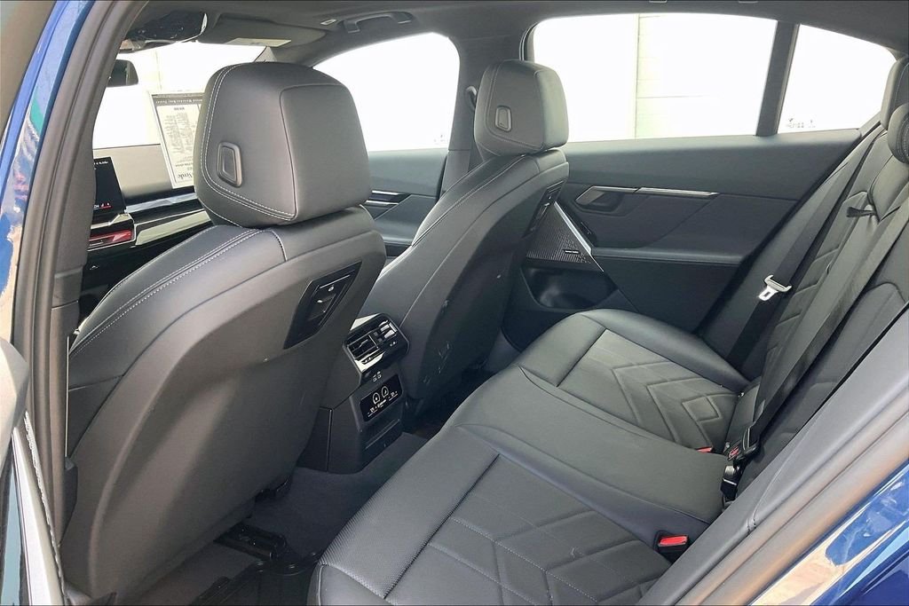 Used 2026 Blue BMW 550e xDrive image 30