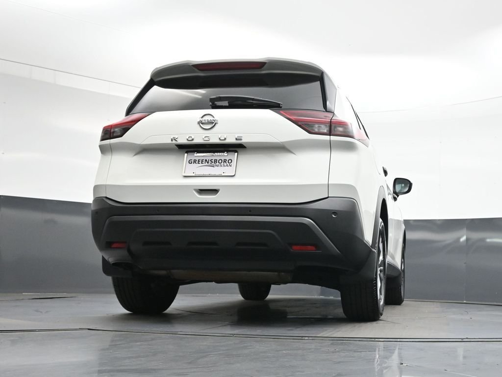 Used 2021 White Nissan S image 43