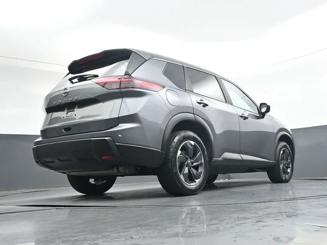 Used 2025 Gray Nissan SV image 32