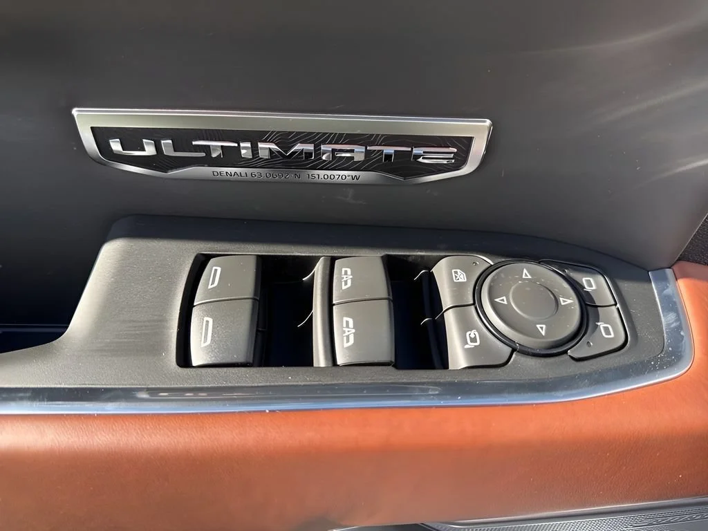 New 2026 Glacier White Tricoat GMC Denali Ultimate image 31