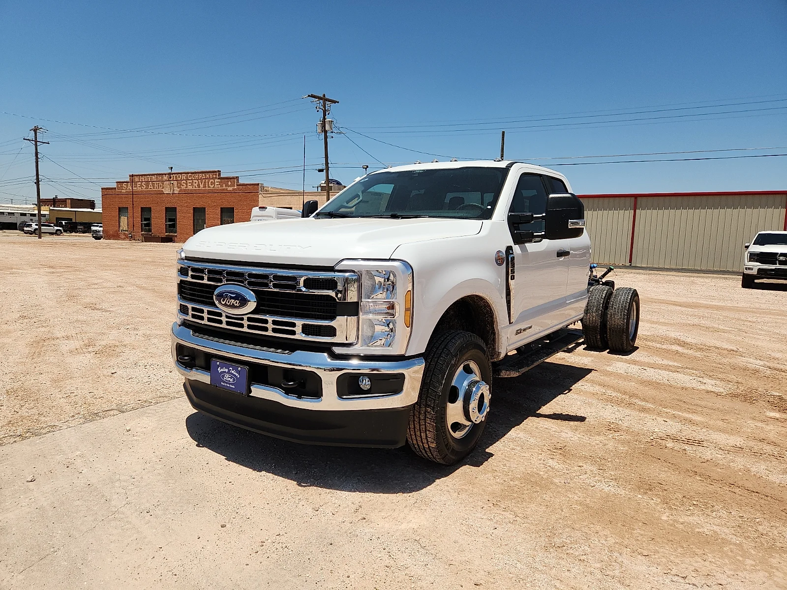 New 2026 Oxford White Ford F-350® XL image 3