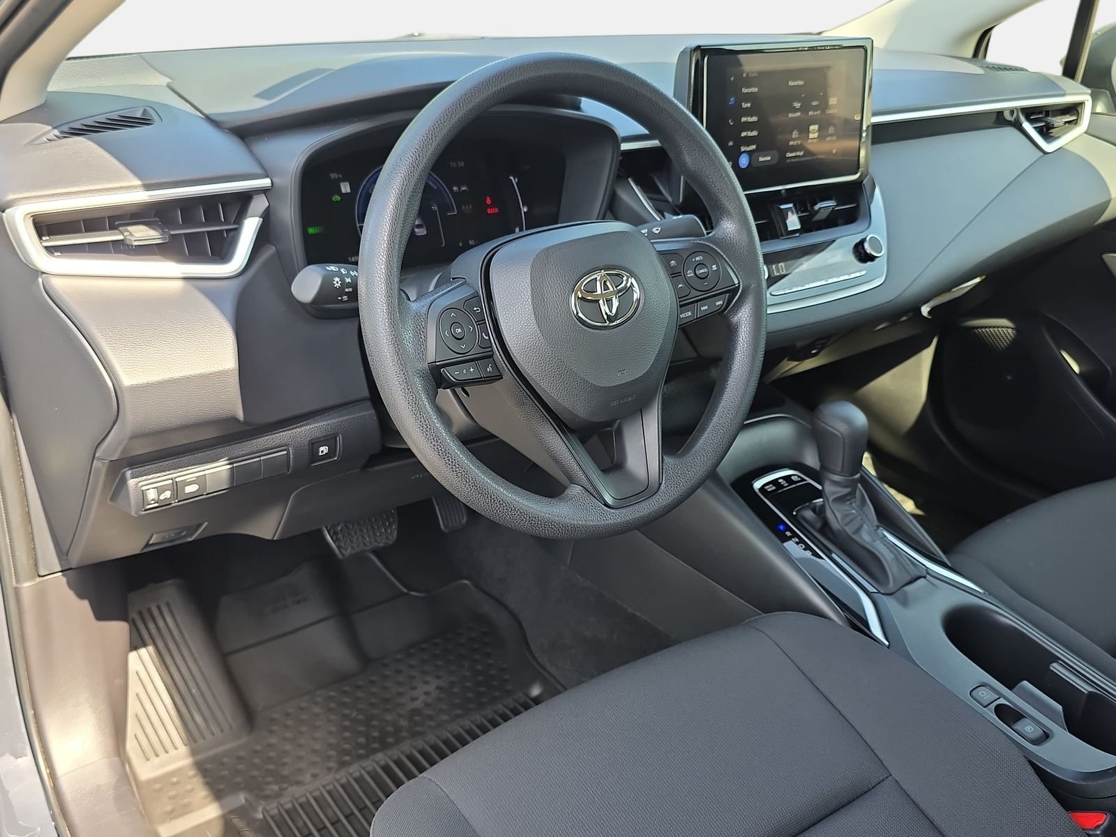 2026 Toyota Corolla LE - Photo 15