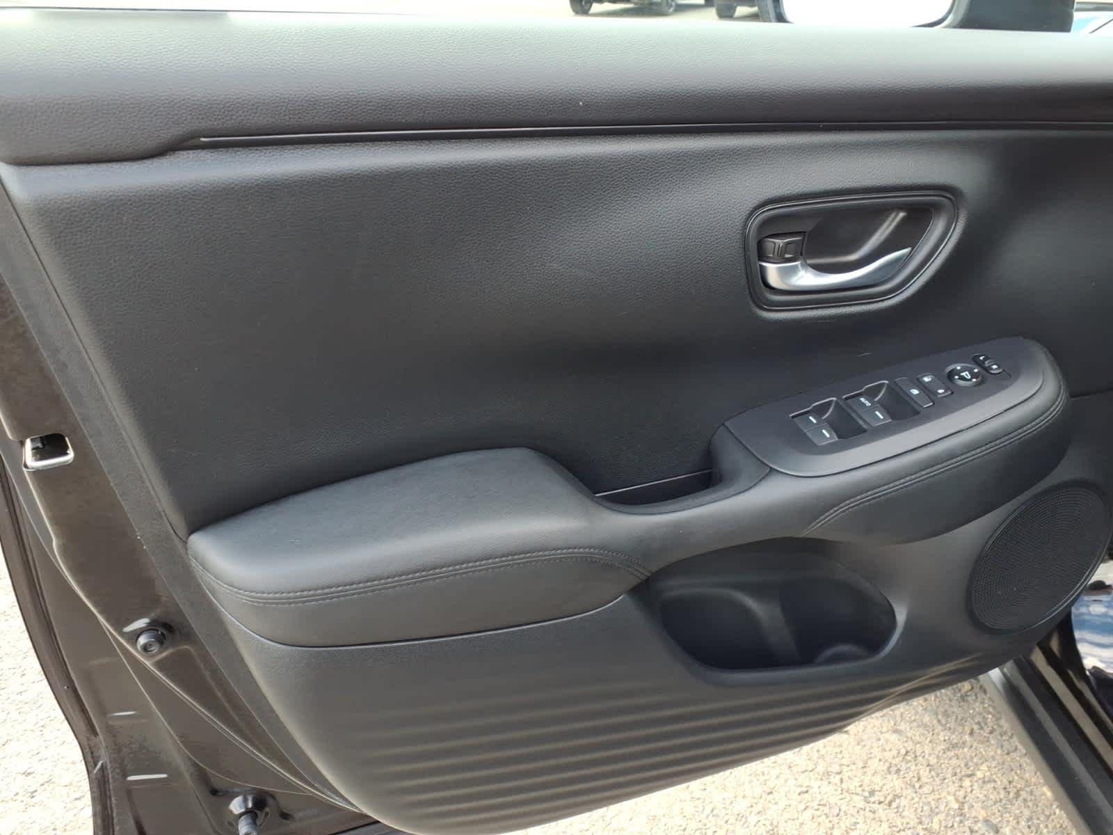 2023 Honda HR-V LX - Photo 8