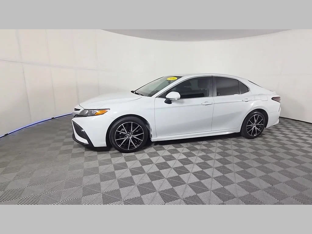 Used 2024 Ice Toyota SE image 50