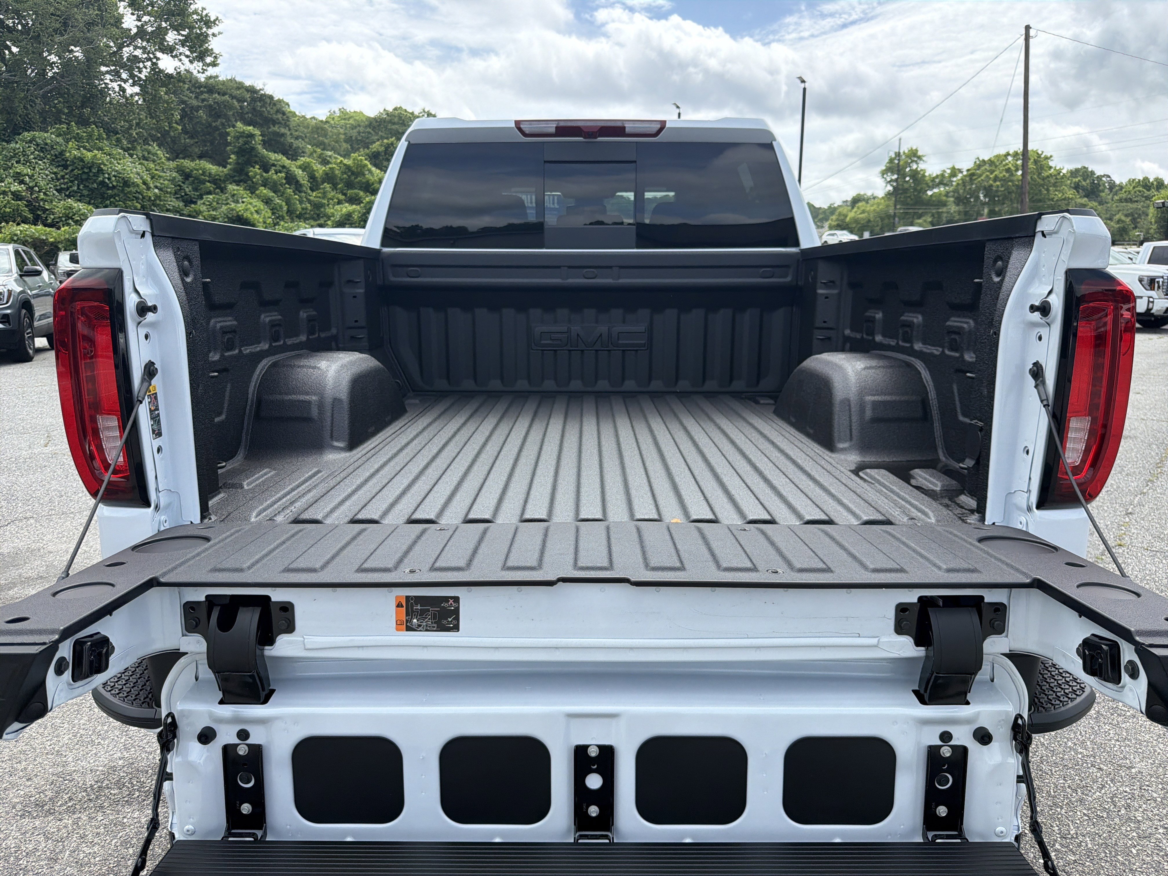 2026 GMC Sierra 1500 Denali - Photo 18