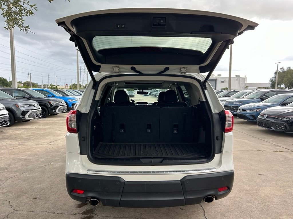 Used 2021 White Subaru Limited image 50
