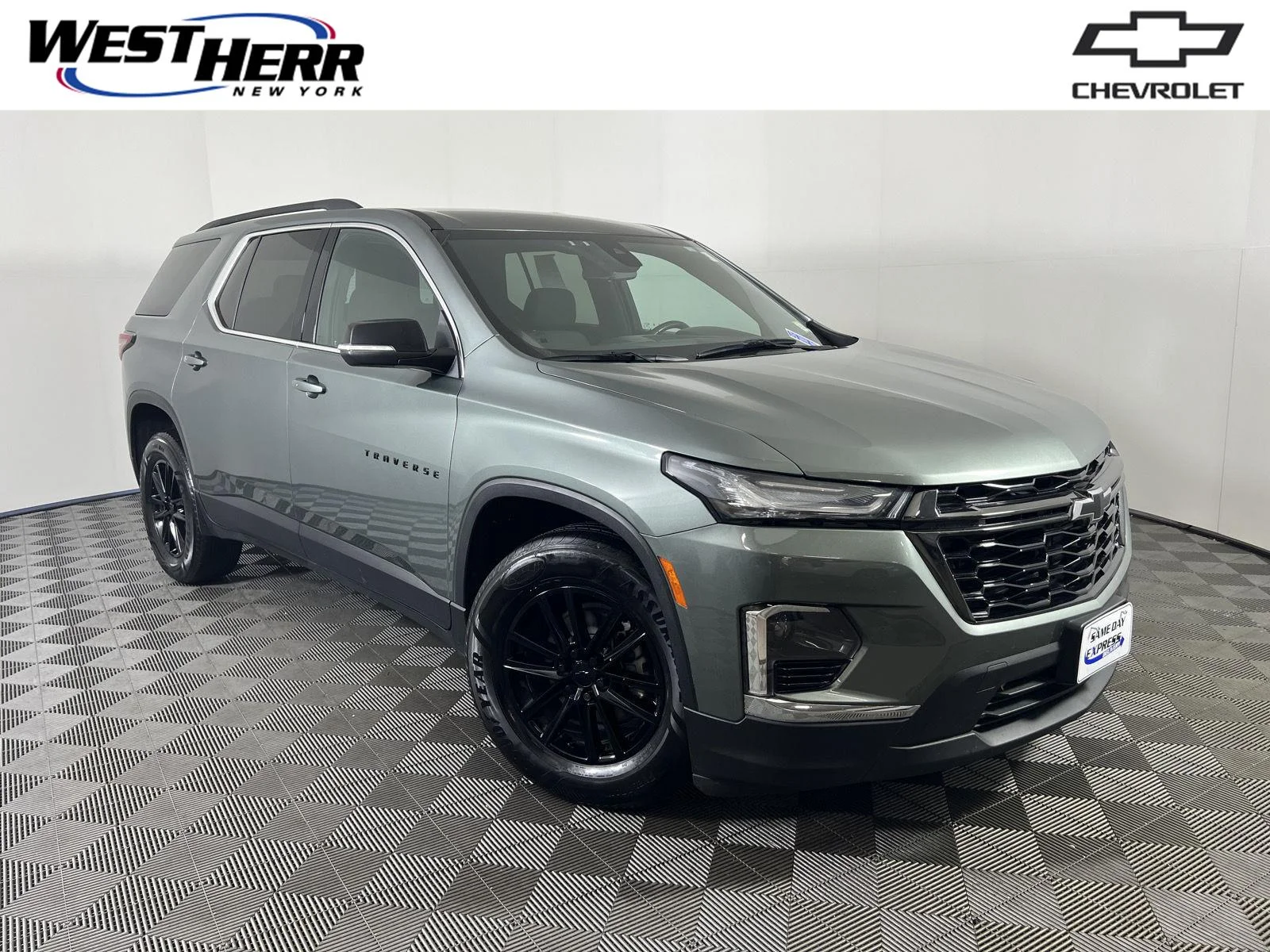 Used 2022 Silver Sage Metallic Chevrolet LT Cloth image 1