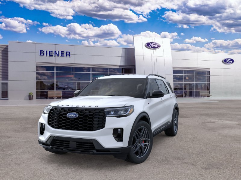 New 2025 Star White Metallic Tri-Coat Ford ST-Line image 2