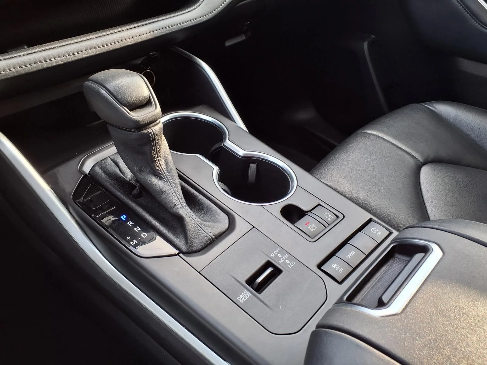 Used 2022 Beige Toyota L image 25