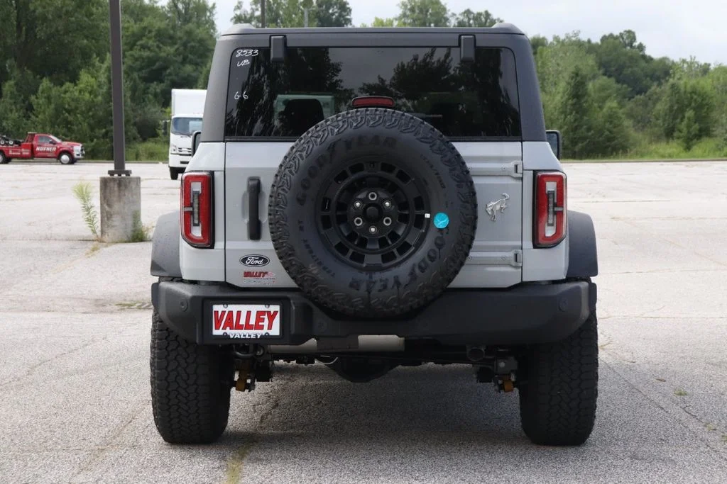 New 2026 Avalanche Gray Ford Outer Banks® image 8