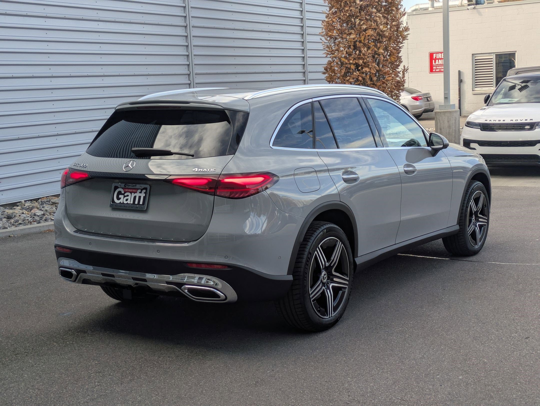 New 2026 MANUFAKTUR Alpine Grey Mercedes-Benz GLC 300 image 3