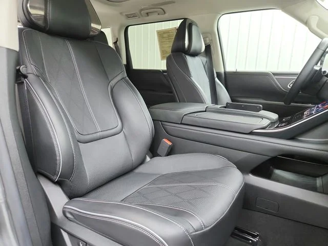 Used 2025  INFINITI SENSORY image 50