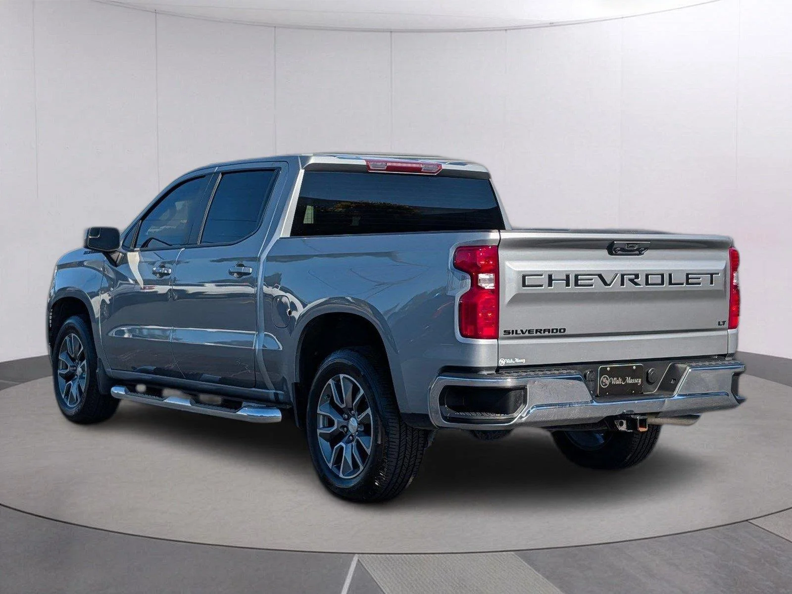 Used 2024 Sterling Gray Metallic Chevrolet LT image 3