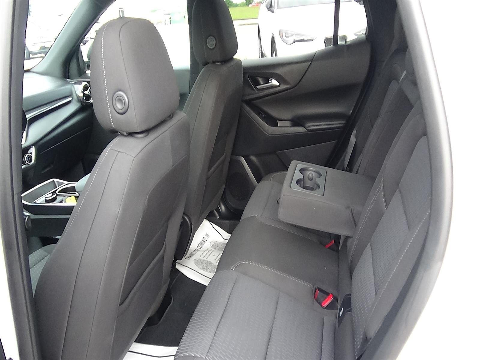 Used 2026 Summit White (gaz) Chevrolet LT image 12