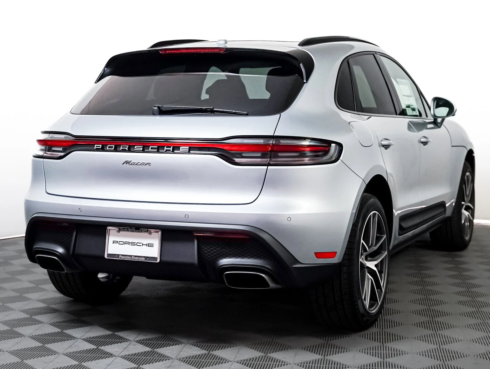 New 2026 DOLOMITE SILVER Porsche  image 10