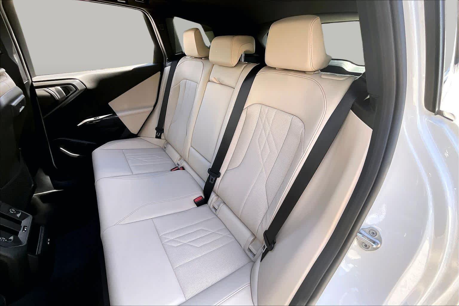 Used 2026 Alpine White BMW 30 xDrive image 18