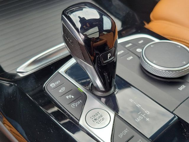 Used 2023 White BMW xDrive30i image 30