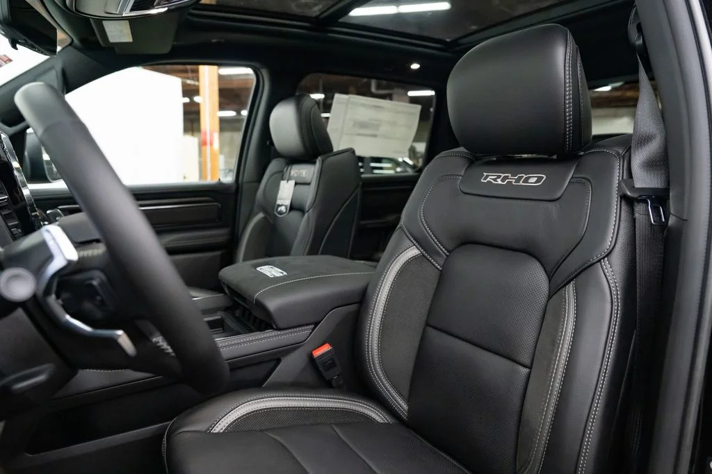 New 2026 Diamond Black Crystal Pearl-Coat Exterior Paint RAM RHO image 27