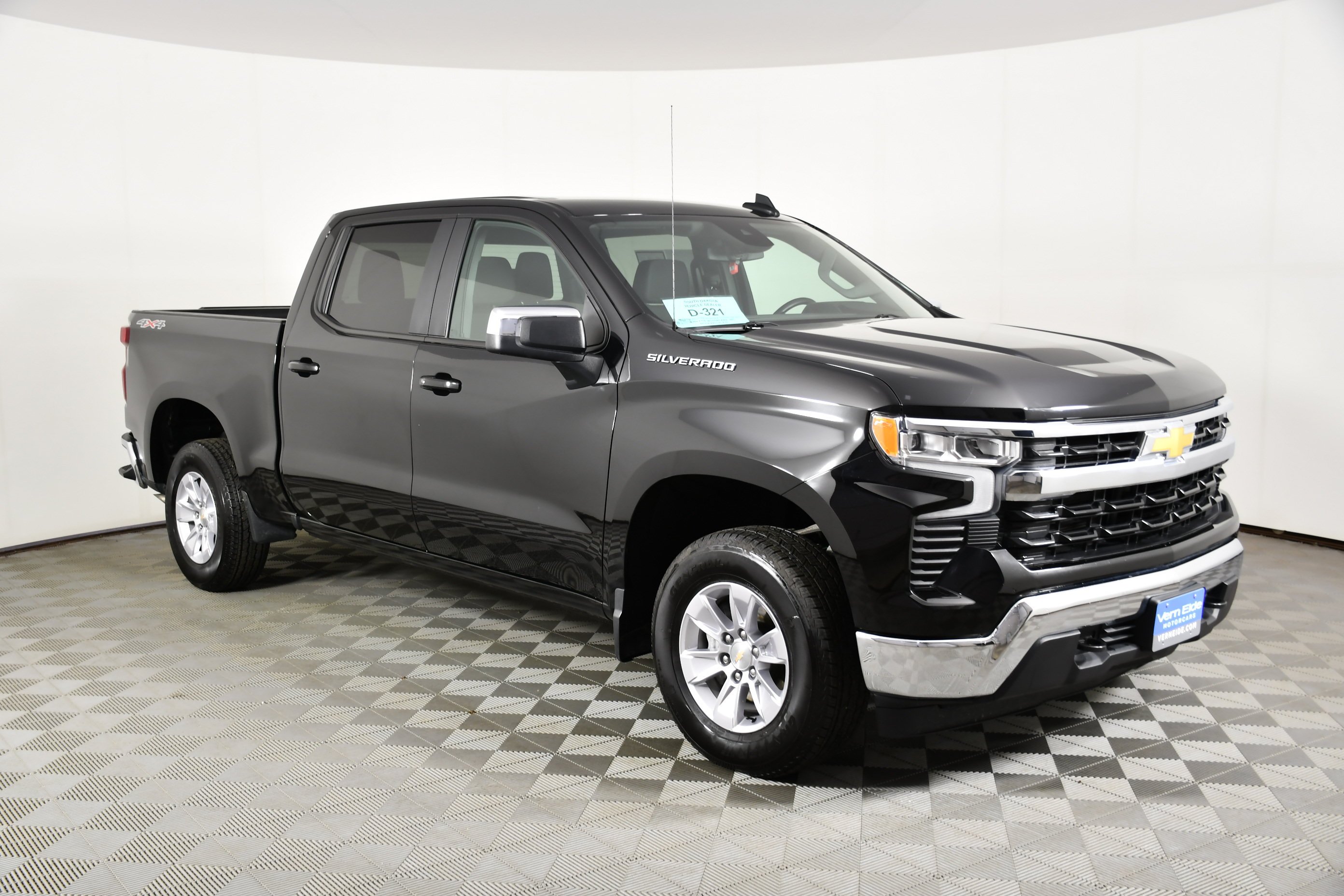 Used 2026 Black Chevrolet LT image 4