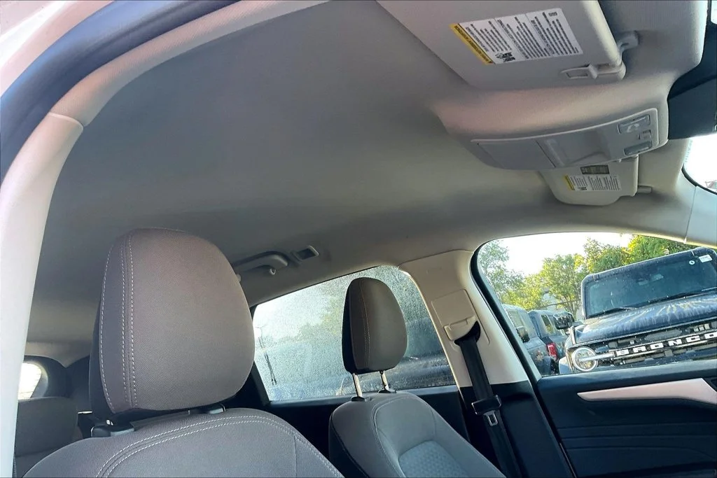 Certified Used 2022 Oxford White Ford SE image 21