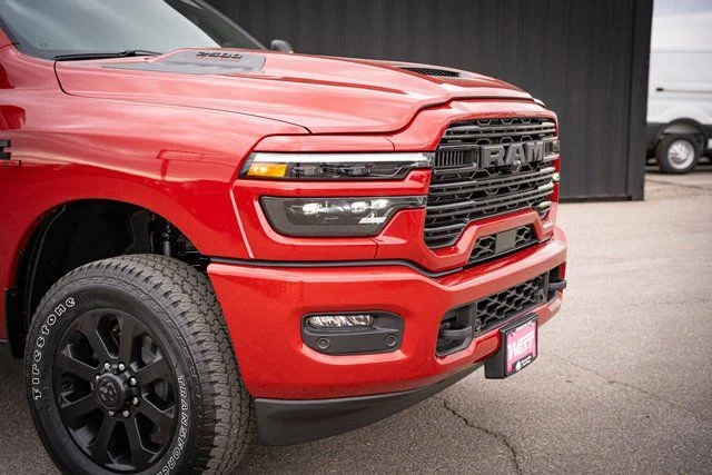 New 2026 Molten Red Pearl-Coat Exterior Paint RAM Laramie image 4