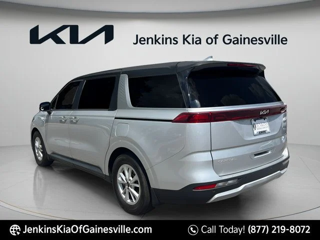 Used 2023 Silver Kia LX Seat Package image 5