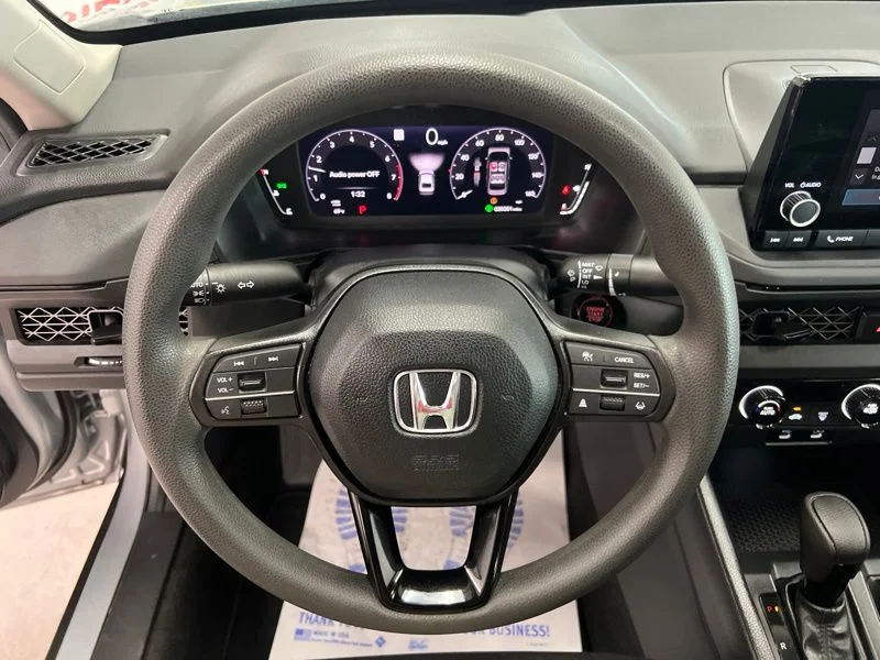 Used 2024  Honda LX image 23