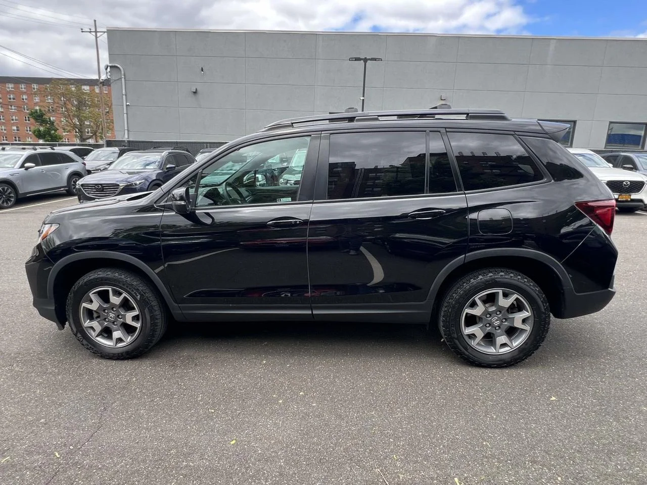 Used 2023 Crystal Black Pearl Honda AWD TrailSport image 7