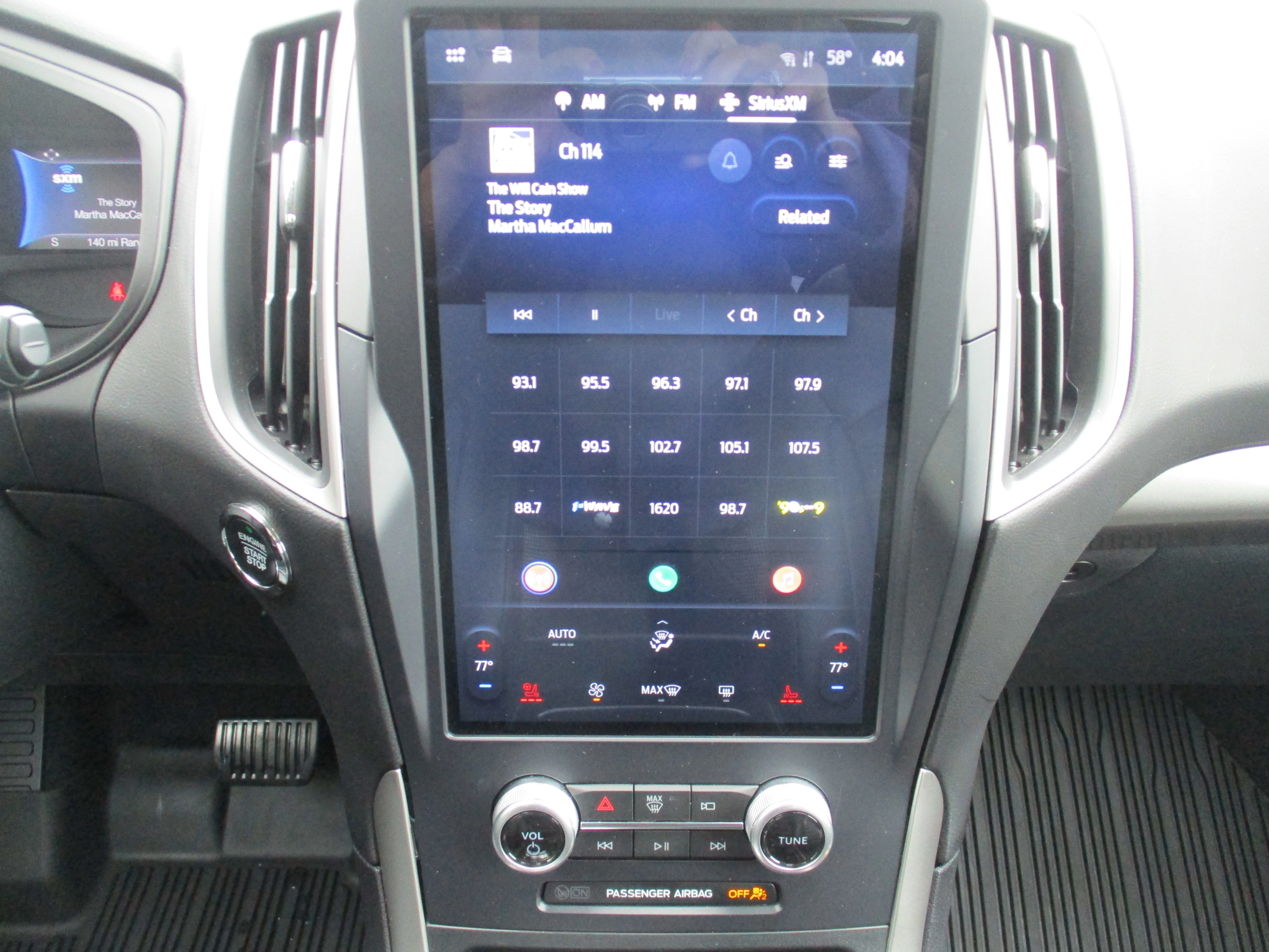 Used 2023 Agate Black Metallic Ford SEL image 17