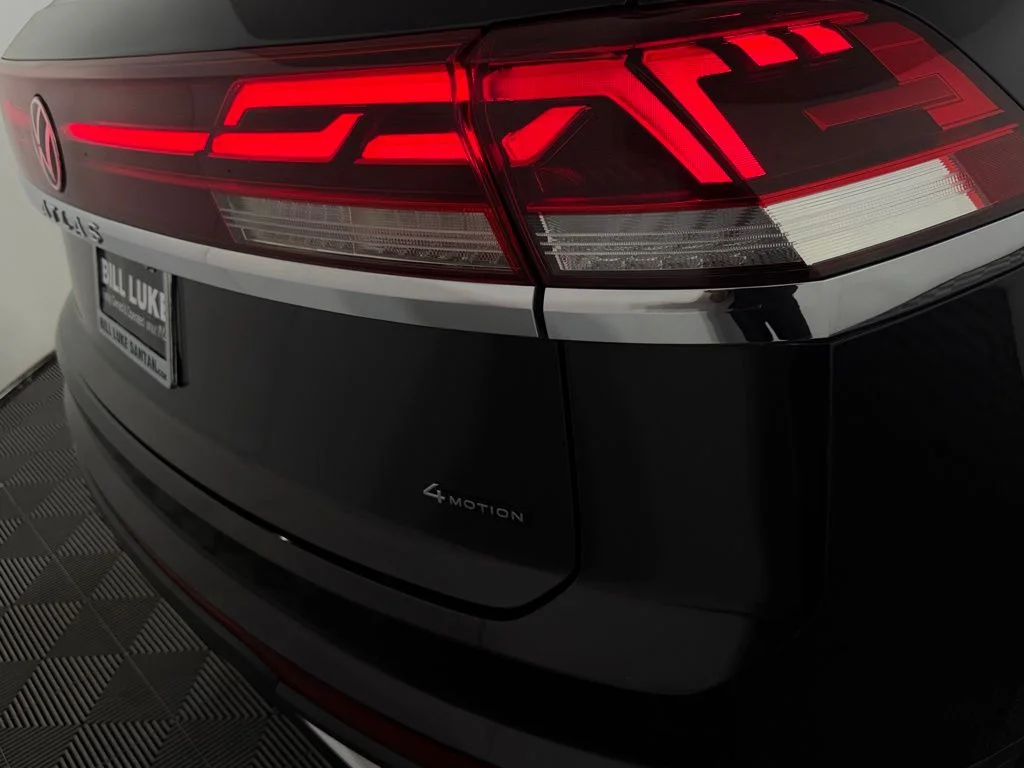 2025 Volkswagen Atlas Cross Sport SE w/Tech - Photo 35
