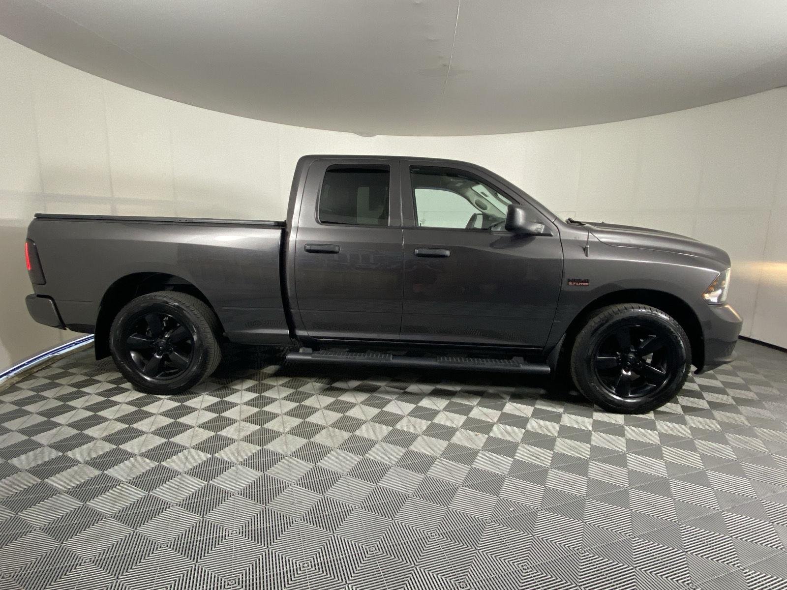 Used 2019 Granite Crystal Metallic Clearcoat Ram Express image 3