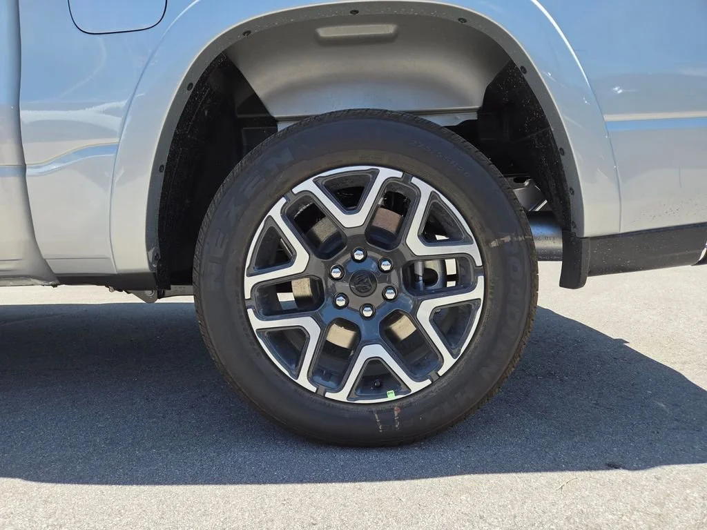 New 2026 Silver Zynith Exterior Paint RAM Laramie image 6