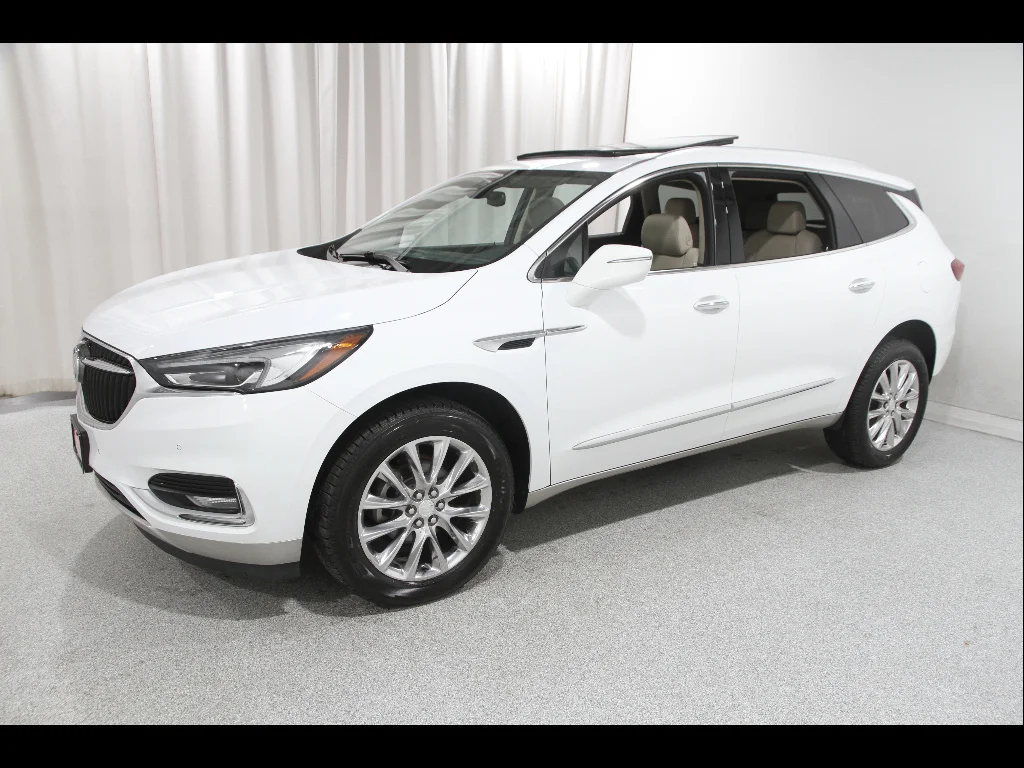 Used 2020 Summit White Buick Premium image 3