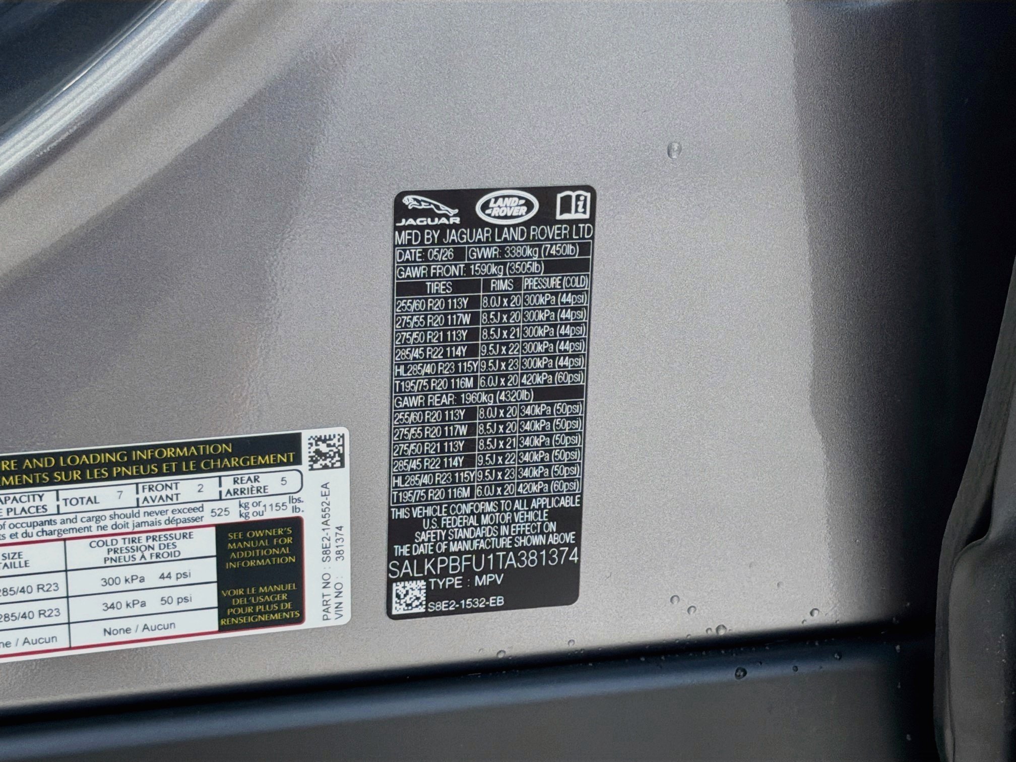 New 2026 Eiger Grey LAND ROVER SE 7 Seats image 44