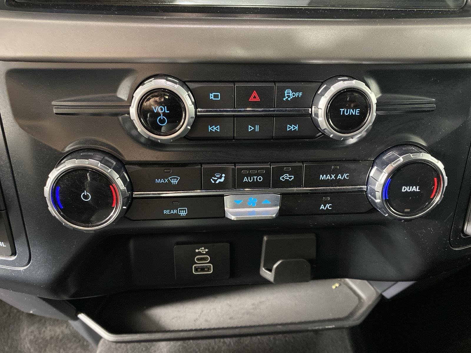 Used 2025 Atlas Blue Ford XLT image 19