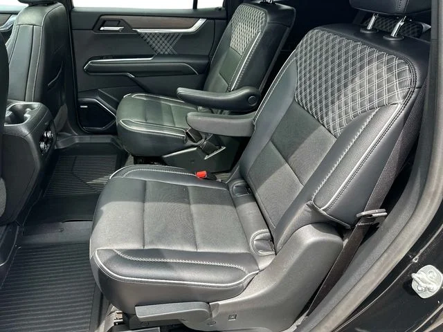 Used 2024 Black GMC Denali image 11