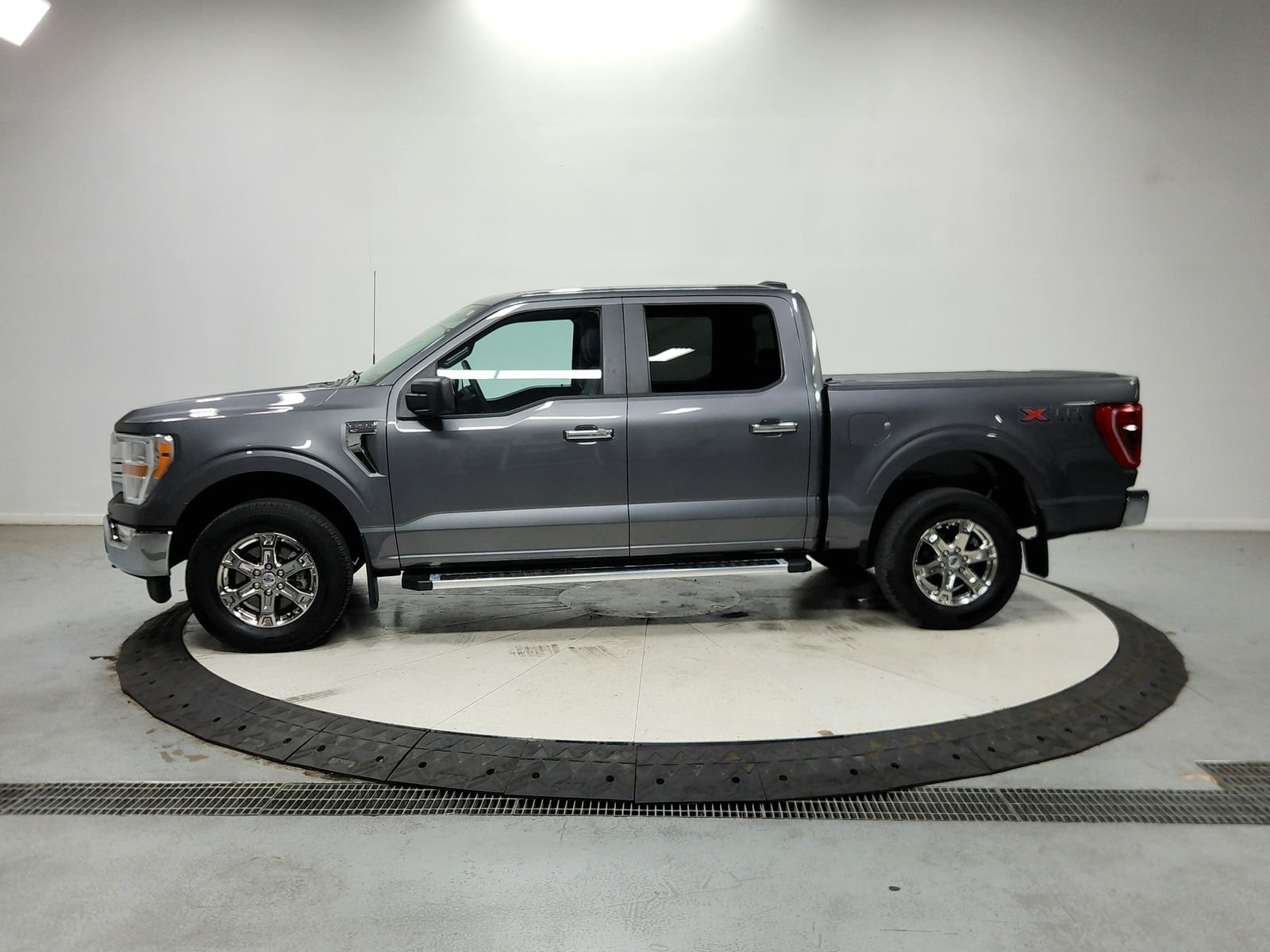 Used 2023  Ford XLT image 5