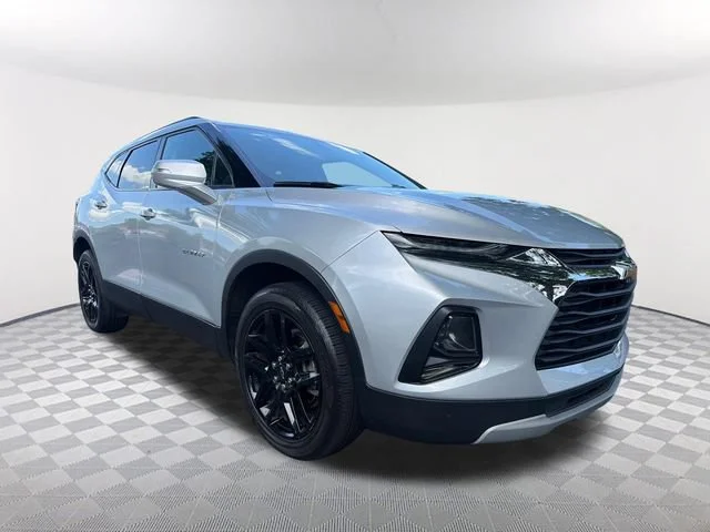Used 2020 SILVER ICE METALLIC Chevrolet LT image 1