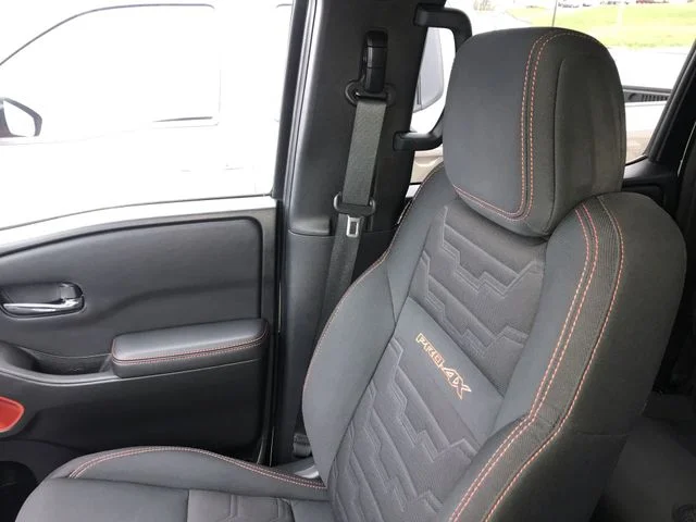 Used 2023 White Nissan PRO-4X image 21