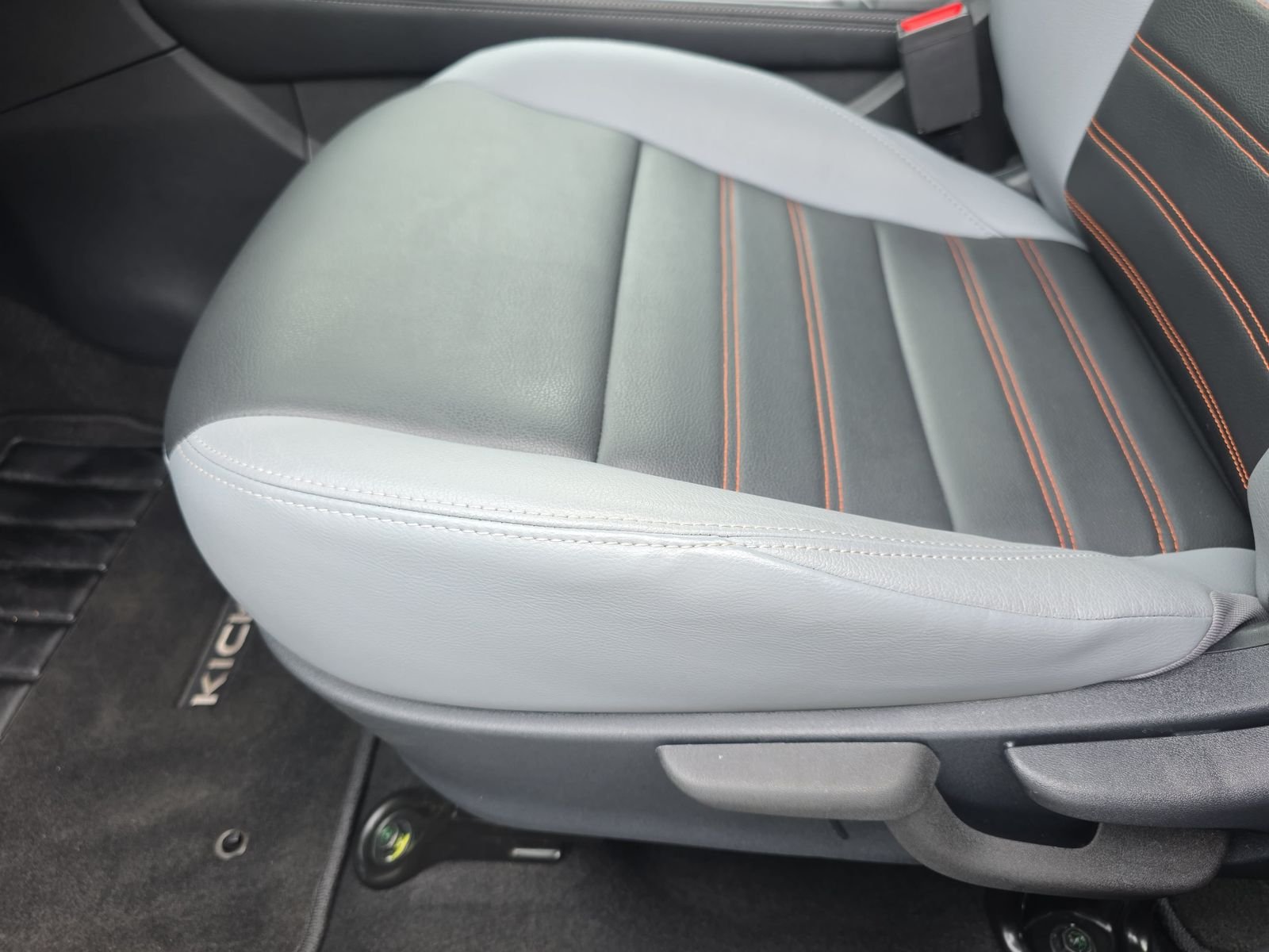 Used 2024 Gray Nissan SR image 27