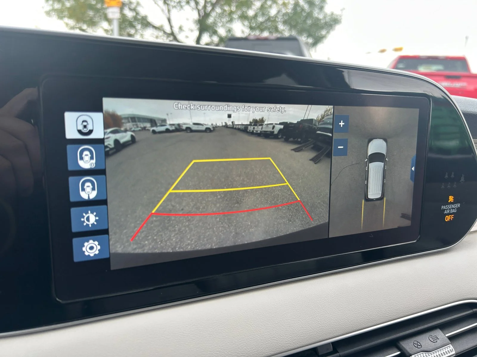 Used 2020 Gray Hyundai Luxury AWD image 27