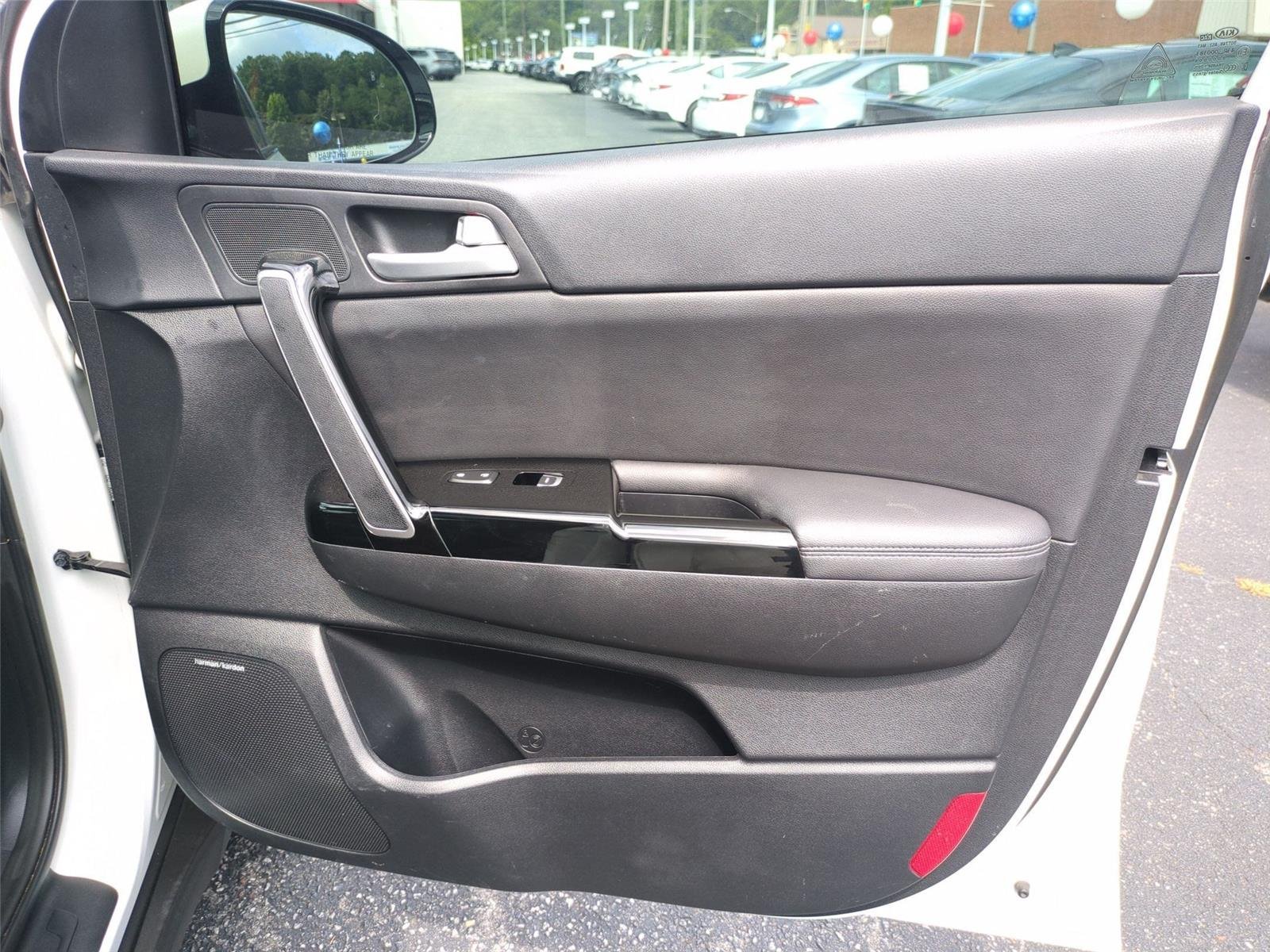 Used 2022 Snow White Pearl Kia EX image 38