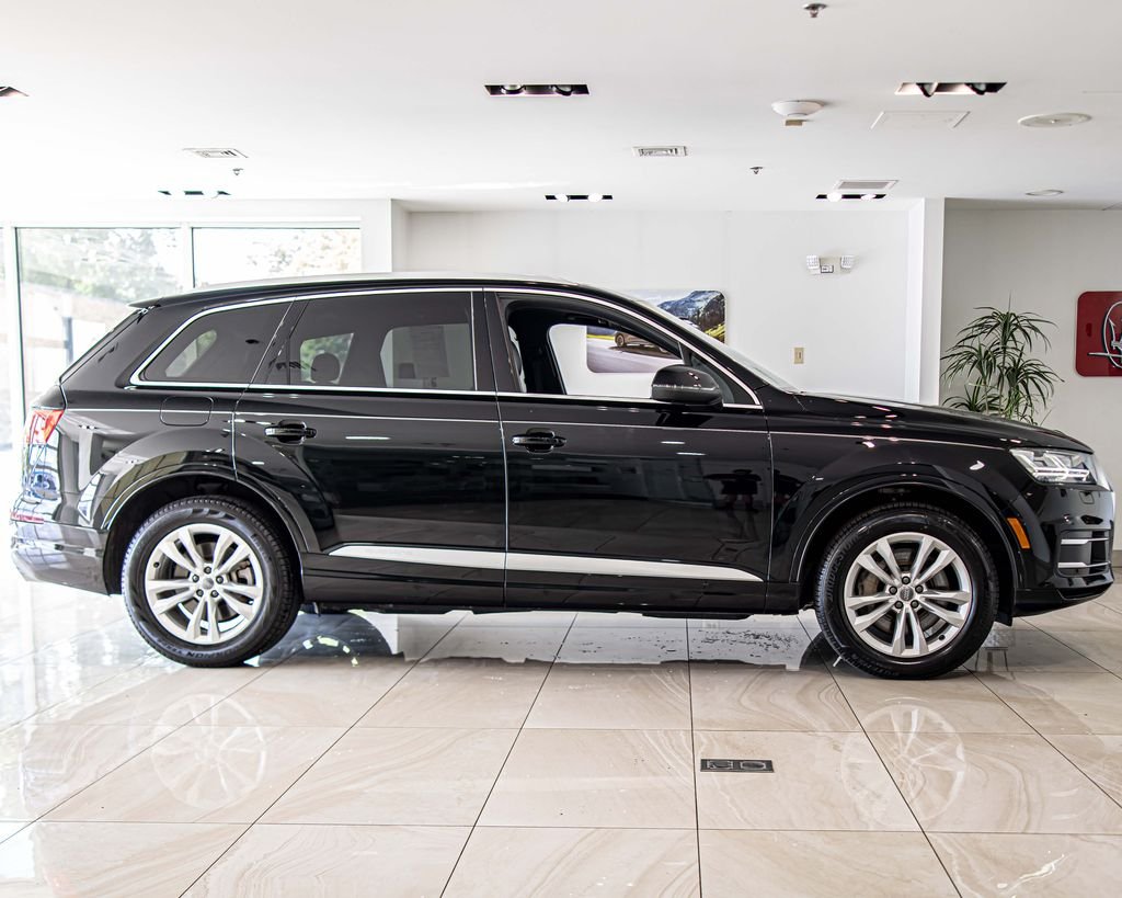 Used 2019 Black Audi 55 Premium image 9