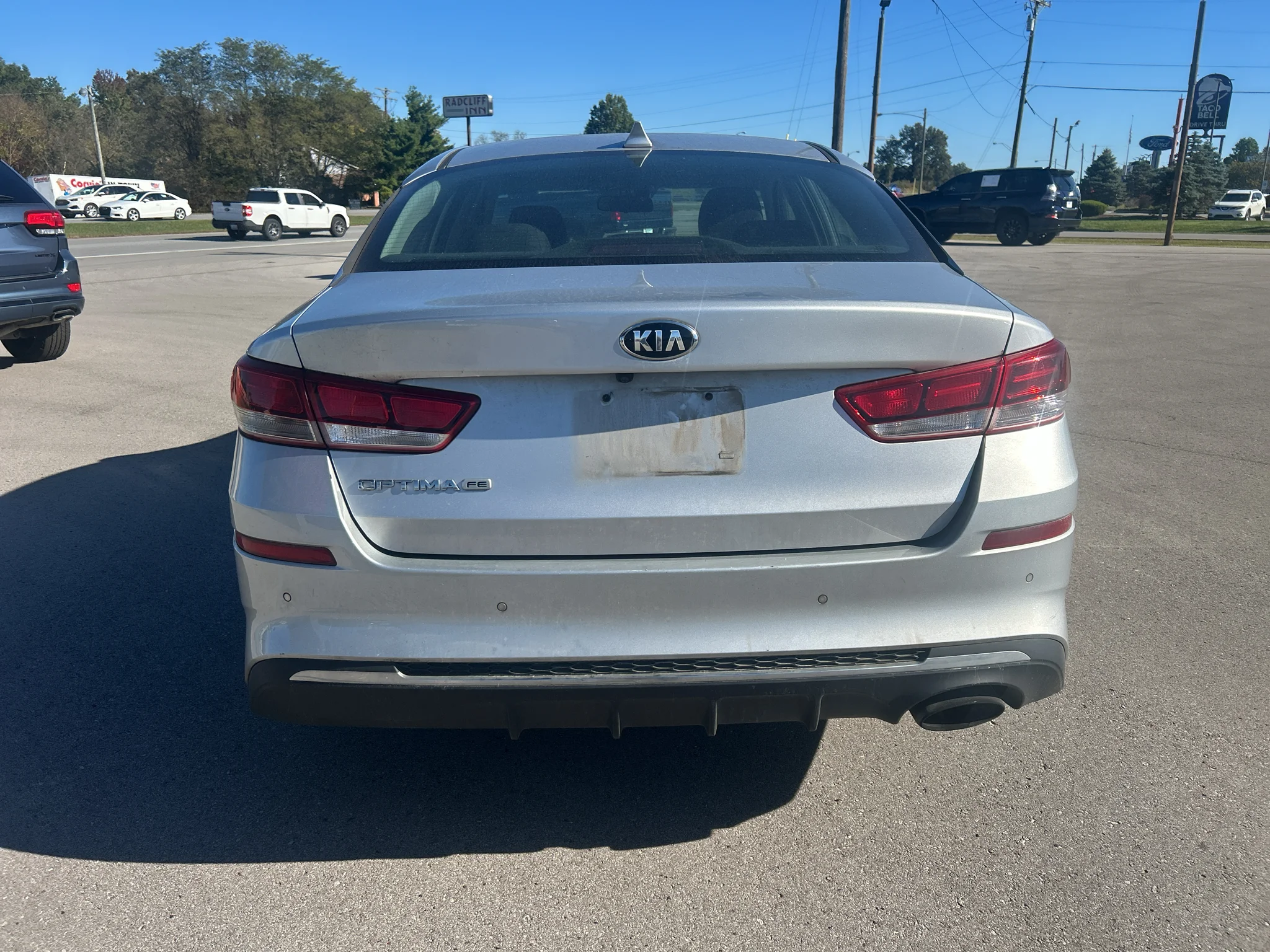 Used 2019 Sparkling Silver Kia LX image 5