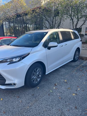 2024 Toyota Sienna XLE
