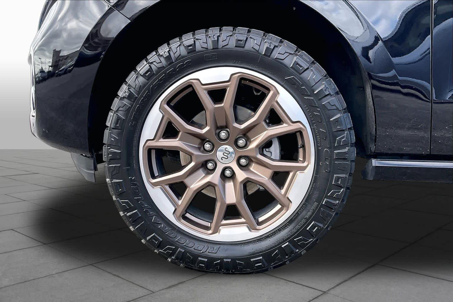 Used 2026 Agate Black Metallic Ford King Ranch image 11
